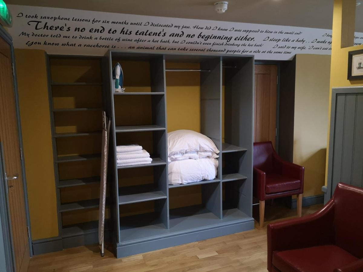 Star Inn Stroud  Eksteriør bilde